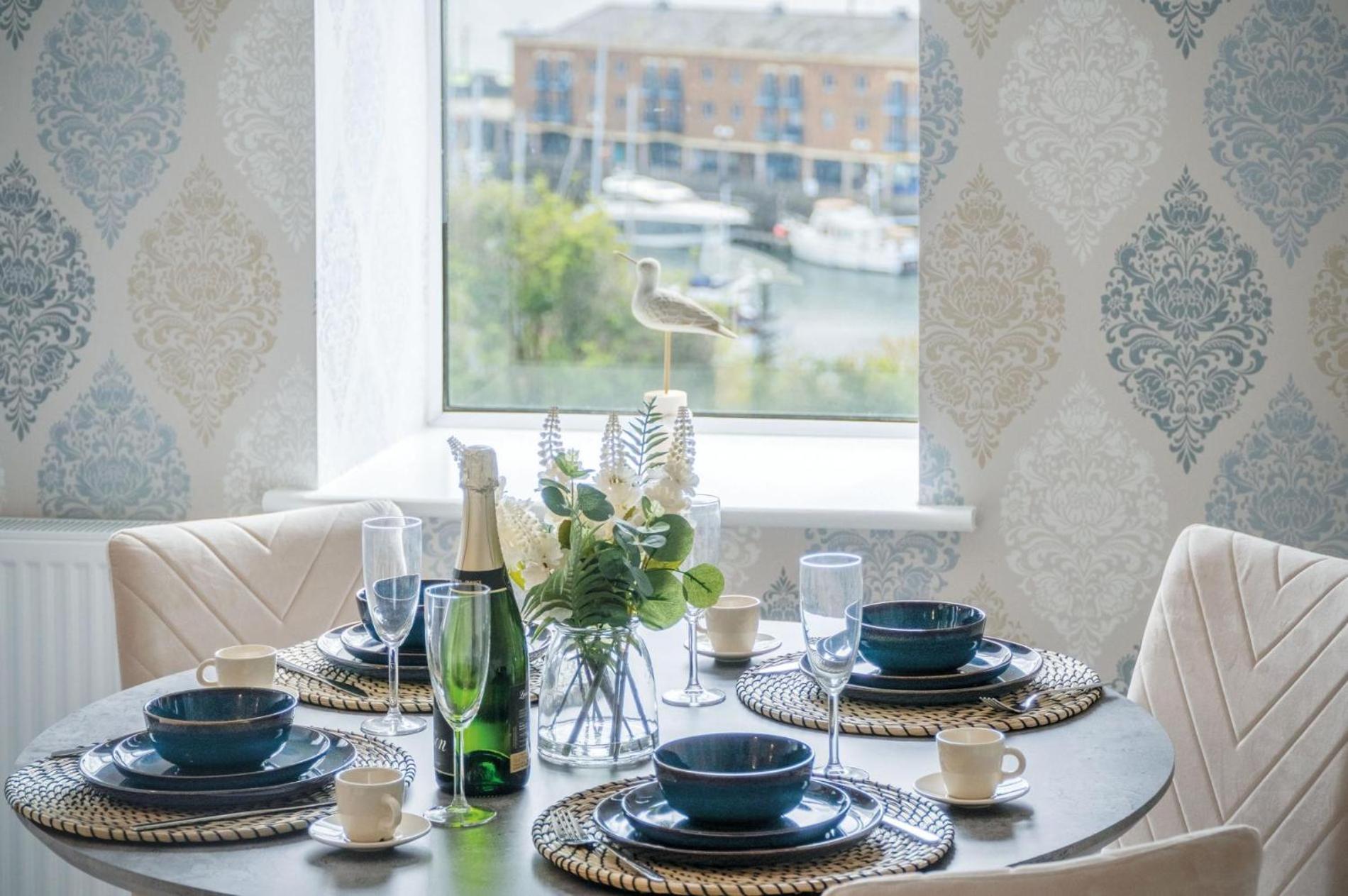 Harbour View - 2 Bedroom Apartment - มิลฟอร์ดเฮเวน ภายนอก รูปภาพ